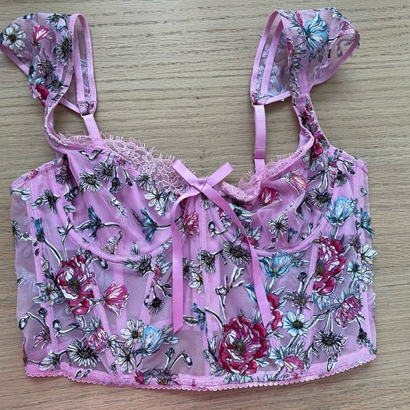 Victoria Secret Pink Floral Bralette- Popular from TikTok Influencer Alix Earl. - Picture 1 of 4